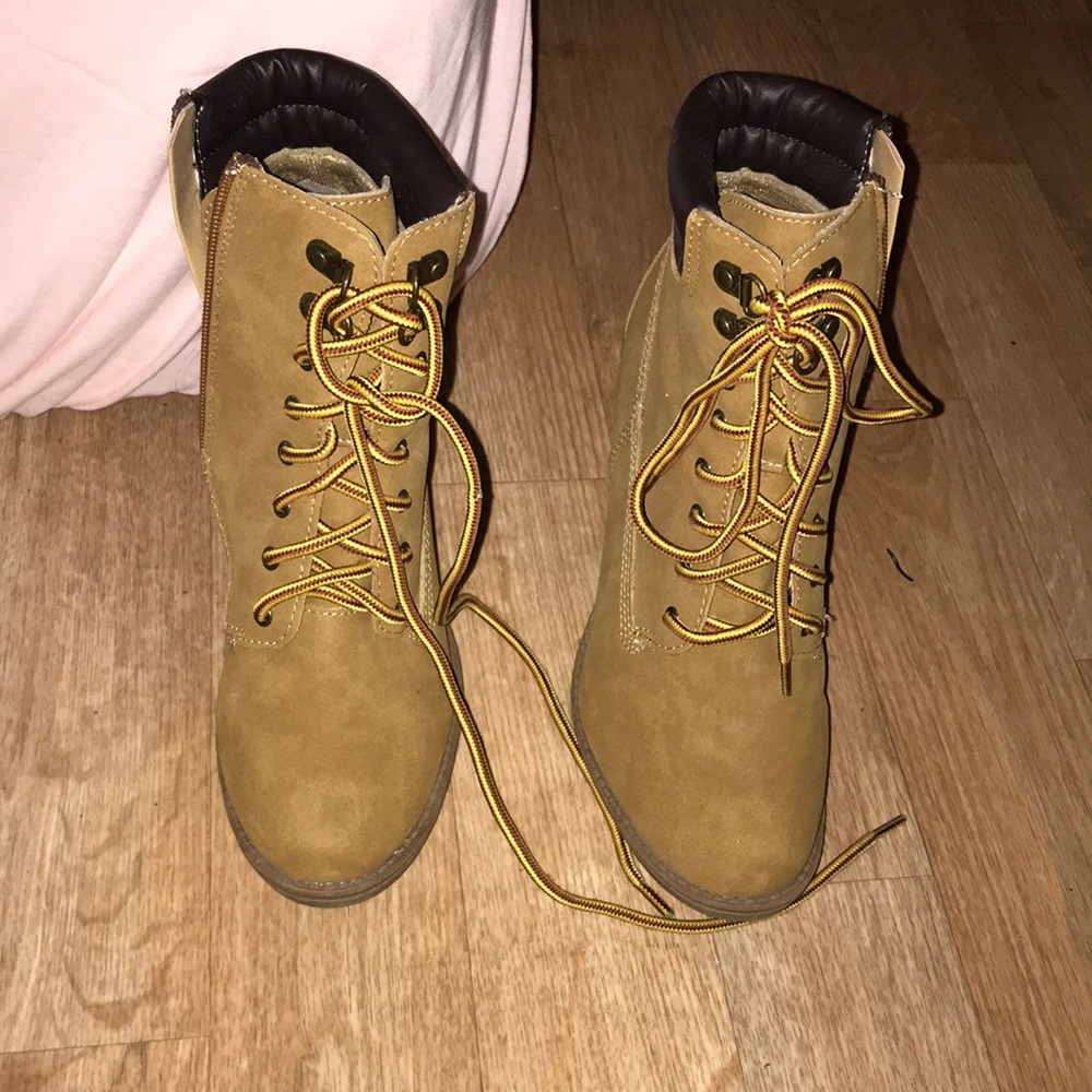 Timbs-style ankle boots with heel